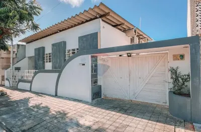 Linda casa 3/4 mobiliada no barro vermelho – natal/rn