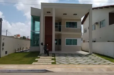 Belíssima casa 4/4 sendo 03 suítes no condomínio green club i