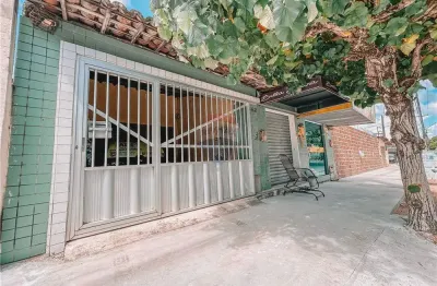 Casa com 2 quartos à venda na Avenida Antônio Basílio, 2562, Lagoa Nova, Natal
