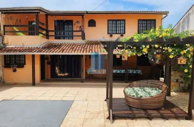 Casa com 3 quartos à venda na avenida vinte e nove de abril, coroados, guaratuba, 200 m2 por r$ 777.000