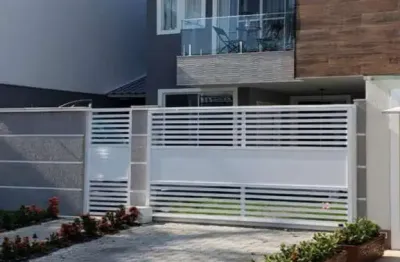 Casa em condomínio fechado com 4 quartos à venda na estrada cachamorra, campo grande, rio de janeiro por r$ 1.599.990