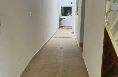 Casa com 2 quartos para alugar na Vila Dirce, Carapicuíba 