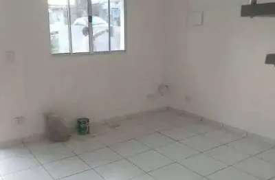 Casa com 2 quartos para alugar no São Pedro, Osasco 
