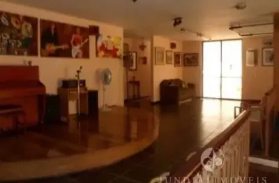 Casa de alto padrão à venda na chácara urbana no centro de jundiaí, - a/c 1.058 m²  a/t 1.451 m², 07 dormitórios, 03 suítes.