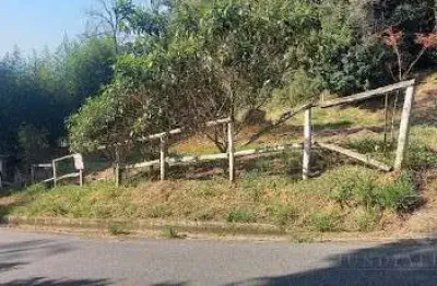 Chácara à venda no jardim copacabana em jundiaí - 2.557 m², leve declive, cercada, água do dae, com 2 platôs prontos, mata nativa,  pronta para montar a chácara dos seus sonhos, perímetro urbano, fáci