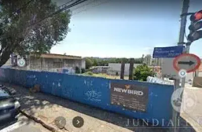 Terreno de esquina à venda no centro de jundiaí (com/resid) - a/t 1.182,00 m², totalmente plano, murado, infraestrutura; localização privilegiada com todas as comodidades. ideal para investidores.