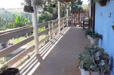 CHÁCARA À VENDA NO CONDOMÍNIO VIVENDA, BAIRRO CHAMPIRRA EM JUNDIAÍ - 2579 m², A/C 279 m².