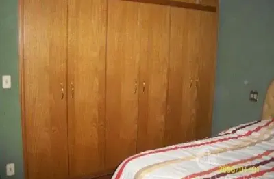 ÓTIMA CASA COM RENDA À VENDA NO JARDIM CRUZ ALTA EM VÁRZEA PAULISTA - A/C 309 m²:  Alugada para Orgão Público.