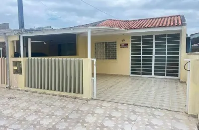 Casa com piscina em balneário shangri-lá, pontal do paraná!
