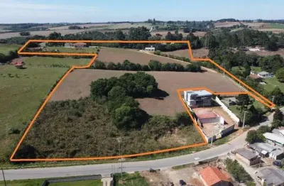 Chácara formada com duas casas e uma incrível vista panorâmica!