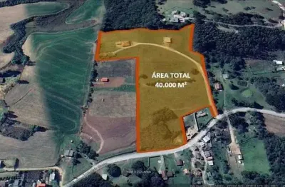 Chácara formada com duas casas e uma incrível vista panorâmica!