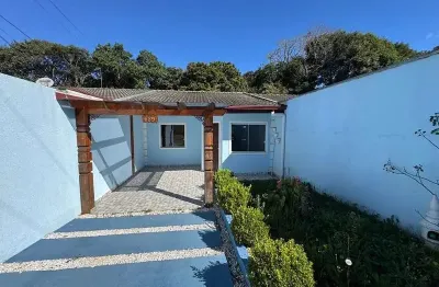 Casa aconchegante com 2 quartos pronta para receber sua família!