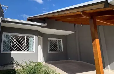 Casa com 2 quartos à venda na Rua Espírito Santo, 476, Vila Campesi, Campo Largo