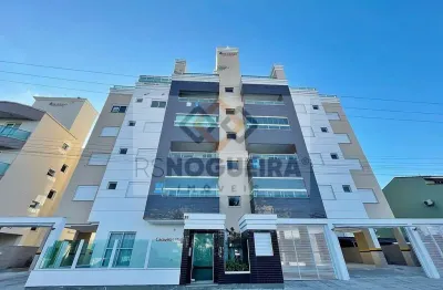 Apartamento totalmente mobiliado próximo ao mar em Governador Celso Ramos