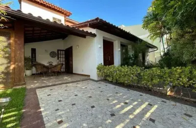 Casa em condomínio fechado com 4 quartos à venda na Avenida Paulo VI, Pituba, Salvador
