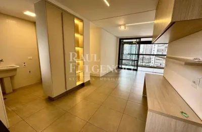 Apartamento com 3 quartos para alugar na Rua Ernâni Lacerda de Athayde, 445, Gleba Fazenda Palhano, Londrina