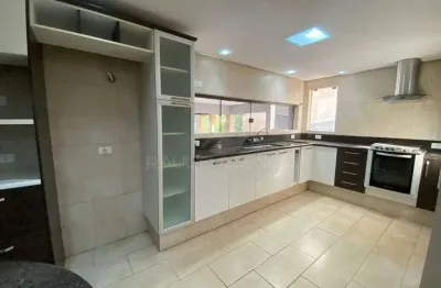 Locacao  de casa  em condominio fechado   com 4 dormitorios,  londrina .