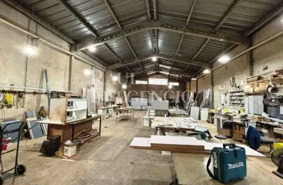 Barracão / Galpão / Depósito à venda na Rua Oiapoque, 55, Jardim Agari, Londrina