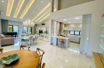 Sobrado no Condominio Sun Lake com  500m2 de terreno 04 suites e vista para o Lago