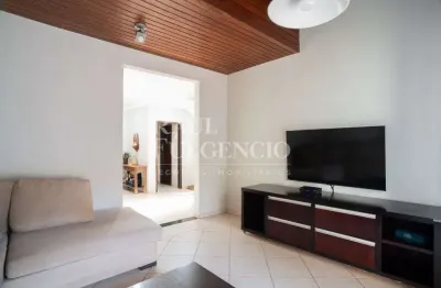 Casa em condominio fechado terra bonita. 5 quartos | 5 banheiros | pe direito alto | area de lazer separado