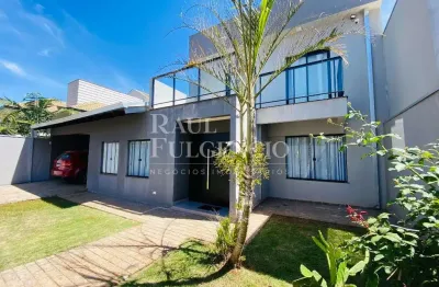 Sobrado no jd mediterraneo com 04 dormitorios em 500m2 de terreno