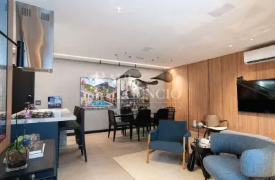 Liberty Tower: Apartamento todo decorado, com acabamento e moveis de primeira linha, completo em armarios, sala ampla, 2 quartos, todos ambientes completos em armarios, ar conna suite. dicionado 1 vag