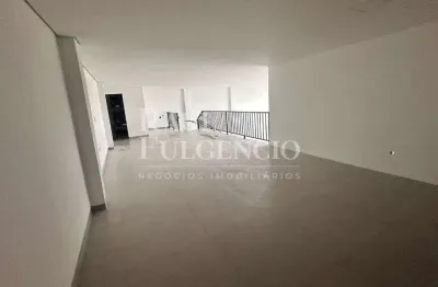 Loja  localizacao estrategica na melhor esquina da Av. Saul Elkind, coracao da Zona Norte.