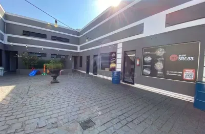 Loja comercial na av maringa. com mezanino e estacionamento rotativo