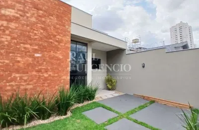 Casa com 2 quartos para alugar na Rua João Izaias, 85, Jardim Lolata, Londrina