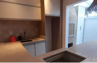 Ótimo aptº 2 dorm. móveis planejados campeche r$ 550 mil