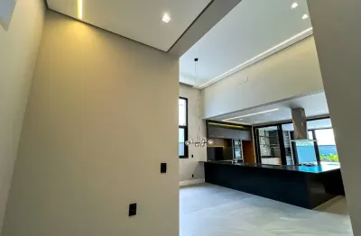 Sobrado cinematográfico em condomínio de indaiatuba sp