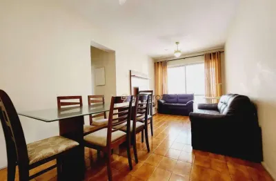 Apartamento á venda na praia das pitangueiras, 02 dormitórios, 01 vaga de garagem, lazer.