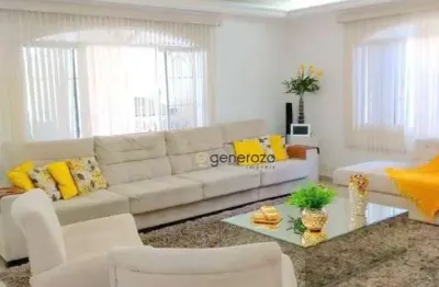 Casa a venda na praia da enseada, 03 dormitórios, com piscina e espaço gourmet