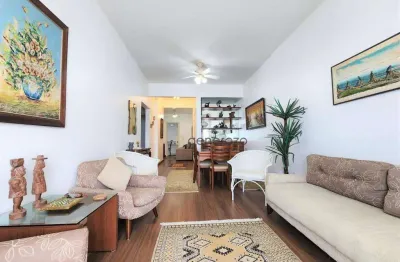 Apartamento para venda na praia das pitangueiras, frente ao mar, 02 dormitórios, com sacada e 01 vaga de garagem