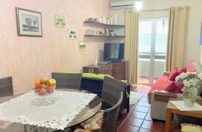 Apartamento na praia da enseada, 02 dormitórios, 01 vaga