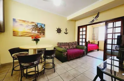 Apartamento a venda na praia das pitangueiras, 02 dormitórios, a 01 quadra da praia