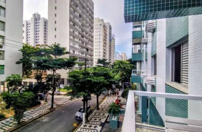 Apartamento a venda na praia das pitangueiras, com 03 dormitórios, 01 vaga de garagem na quadra da praia.