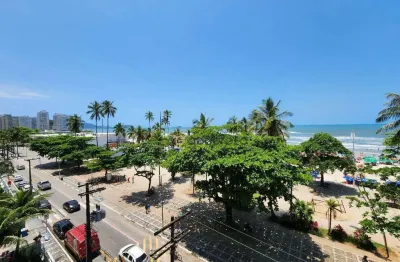 Apartamento a venda na praia das pitangueiras, frente ao mar, 03 dormitórios, sacada e 01 vaga de garagem