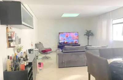 Apartamento com 03 dormitórios, 02 vagas de garagem, lazer, pitangueiras