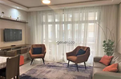 Apartamento a venda na praia das pitangueiras, na quadra da praia, 02 dormitórios, sacada e vista para o mar