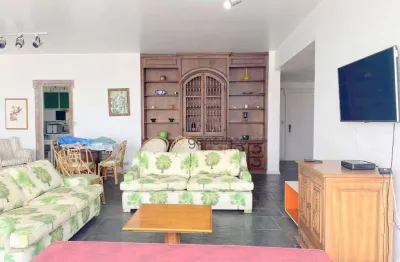 Apartamento à venda na praia das pitangueiras, 05 dormitórios, 02 vagas, frente à praia