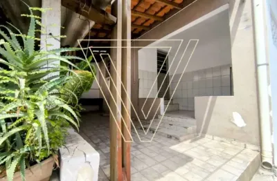 *terreno com 500 m², possui  3 casas, 330 m² de área construída, ótima oportunidade para investidor. - ca8313