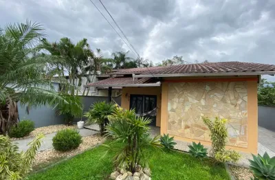 Casa com 3 quartos à venda na rua joão da costa júnior, 1148, joão costa, joinville, 338 m2 por r$ 441.000