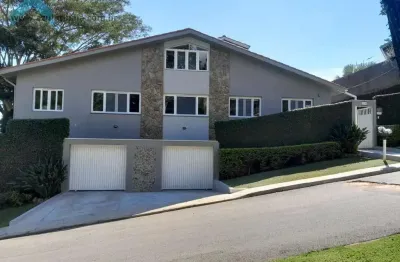 Casa em condomínio com lazer e natureza  atibaia/sp