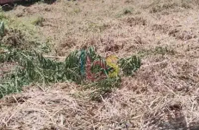 Vendo excelente terreno no condomínio fechado próximo a praia