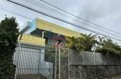 Casa a venda no góes calmon com área total de 1.800 metros quadrados