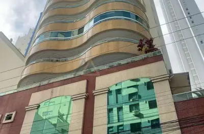 Apartamento à venda com 3 dormitorios - centro - balneário camboriú/sc
