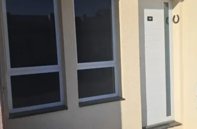 Casa em condomínio fechado com 1 quarto para alugar na Rua Seraphim Banietti, Caguassu, Sorocaba