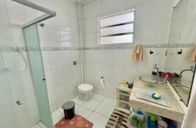 Apartamento 2 quartos, 2º andar fundos, garagem,bairro: campo grande, cidade: santos/sp