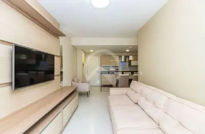 Excelente apartamento totalmente mobiliado no Centro de Curitiba.